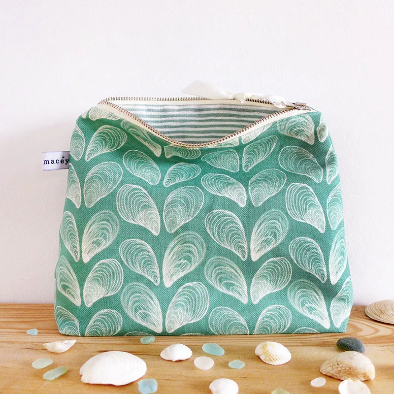 Sea Green Mussels Tall Pouch