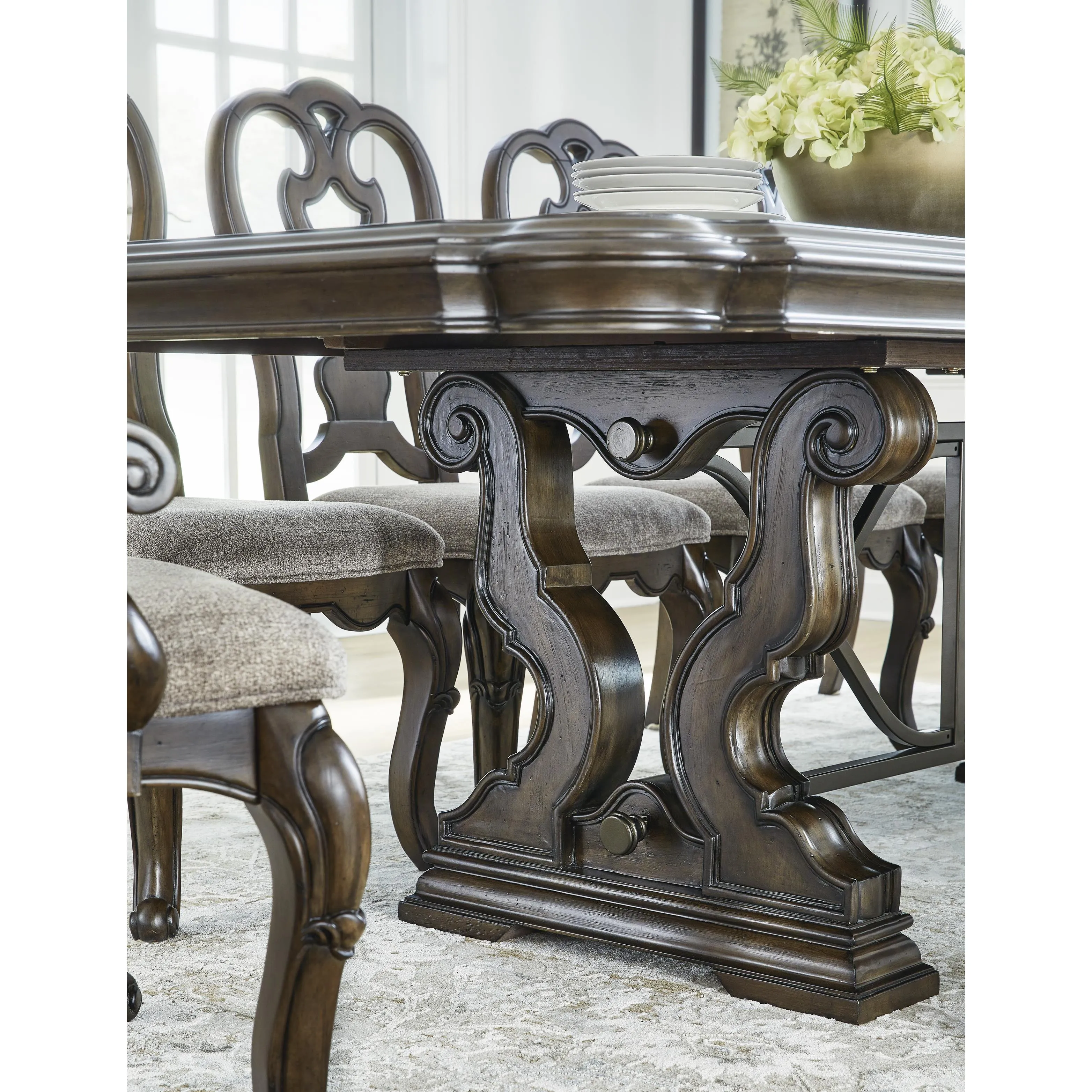 Signature Design by Ashley Maylee Dining Table with Pedestal Base D947-55B/D947-55T